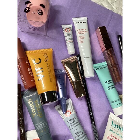 Luxury Skincare Cosmetics Bundle With Makeup Brushes And Beauty Accessories New - Picture 3 of 4